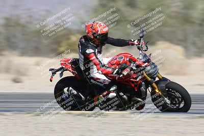 media/Dec-01-2025-Moto Forza (Mon) [[2daa91e15f]]/3-Beginner Group/Session 2 (Turn 7 Inside Pans)/